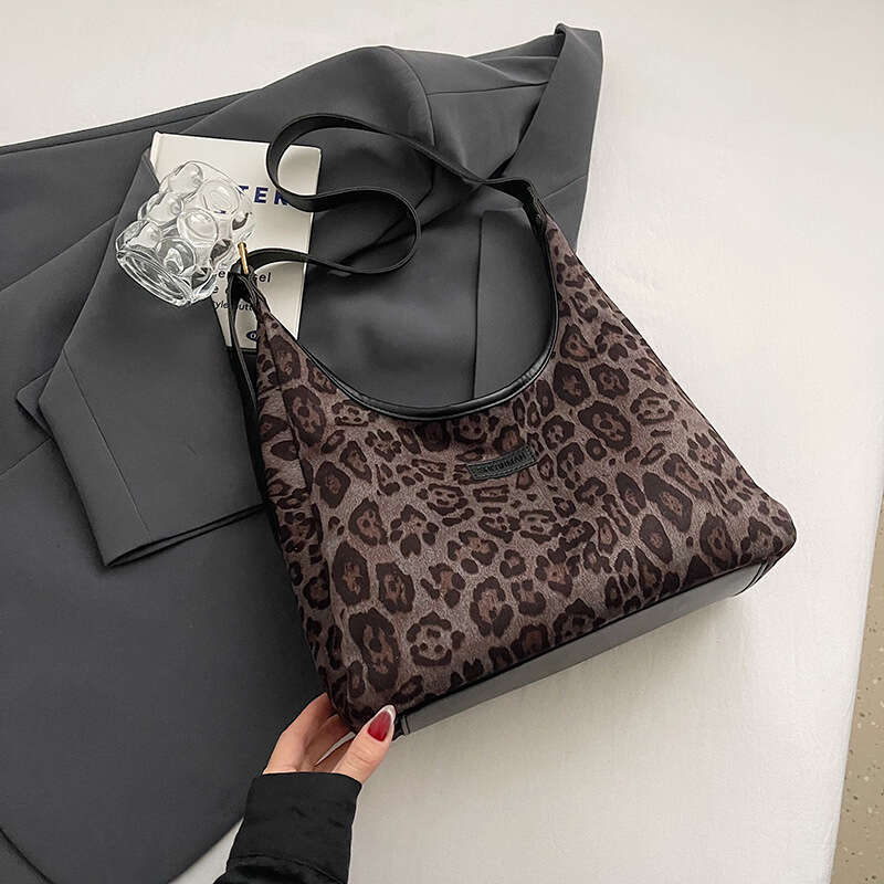 Designer Bag Luxury Bag Leopard Print Women's 2025 Autumn Trendy Shoulder Bag Commuting Shoulder Large Capacity Tote Crossbody