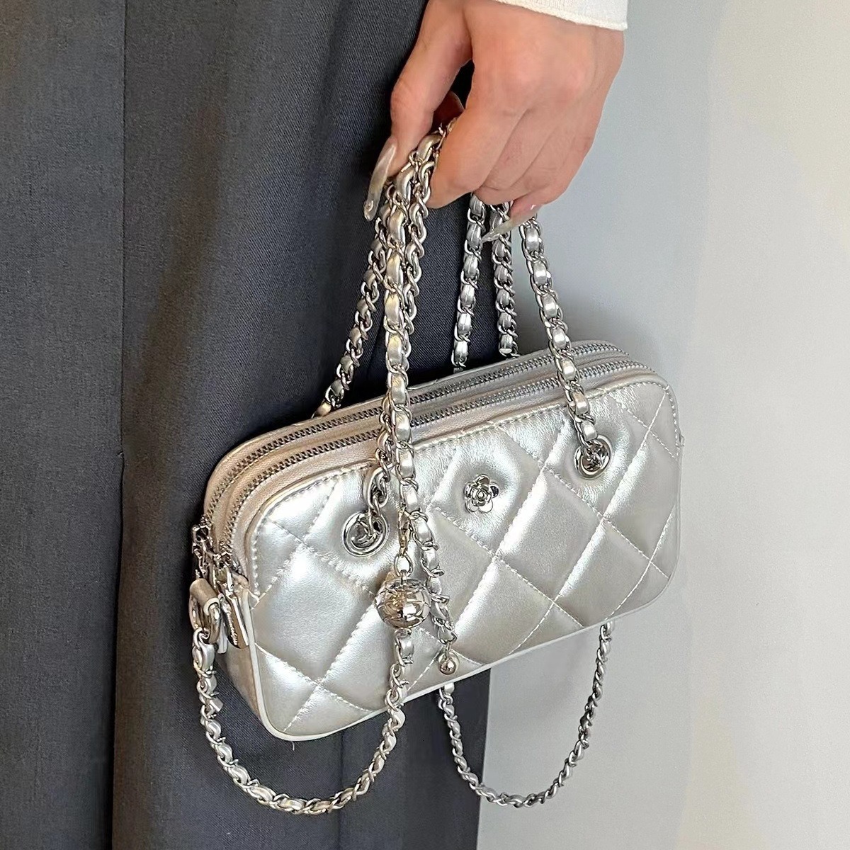 Luxury Brand Designer Bag Quilted Fashion Single Shoulder Crossbody Bag For Women 2024 New Versatile Small Square Bag Internet Celebrity Chain Double 