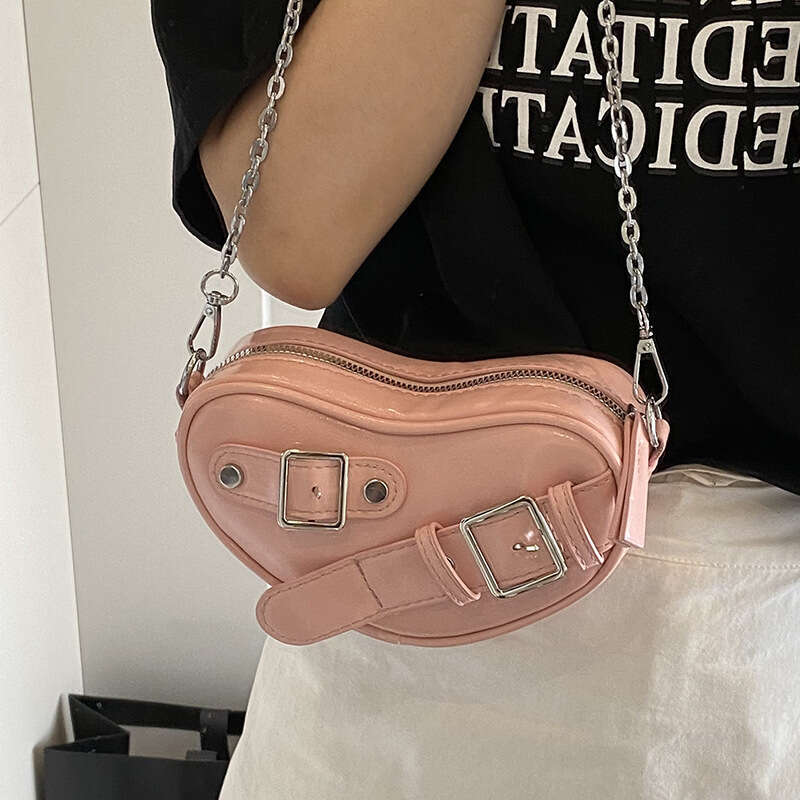 Exquisite Mini for Women 2025 New Summer Designer Bags Versatile Chain Crossbody Unique Niche Heart-shaped Lipstick Bag