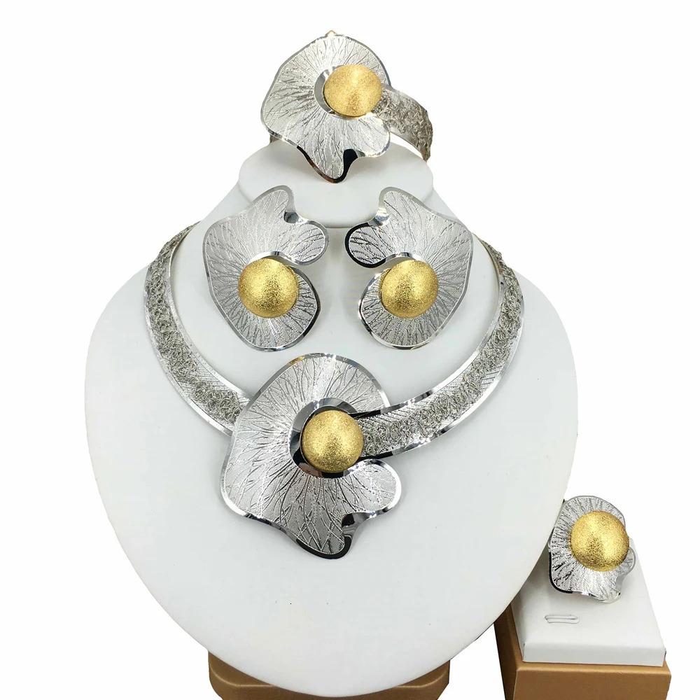 Fashion Dubai GoldPlated Jewelry Set Simple Style African Necklace All Copper Material Hollow Surround Jewelry FHK15529 251016