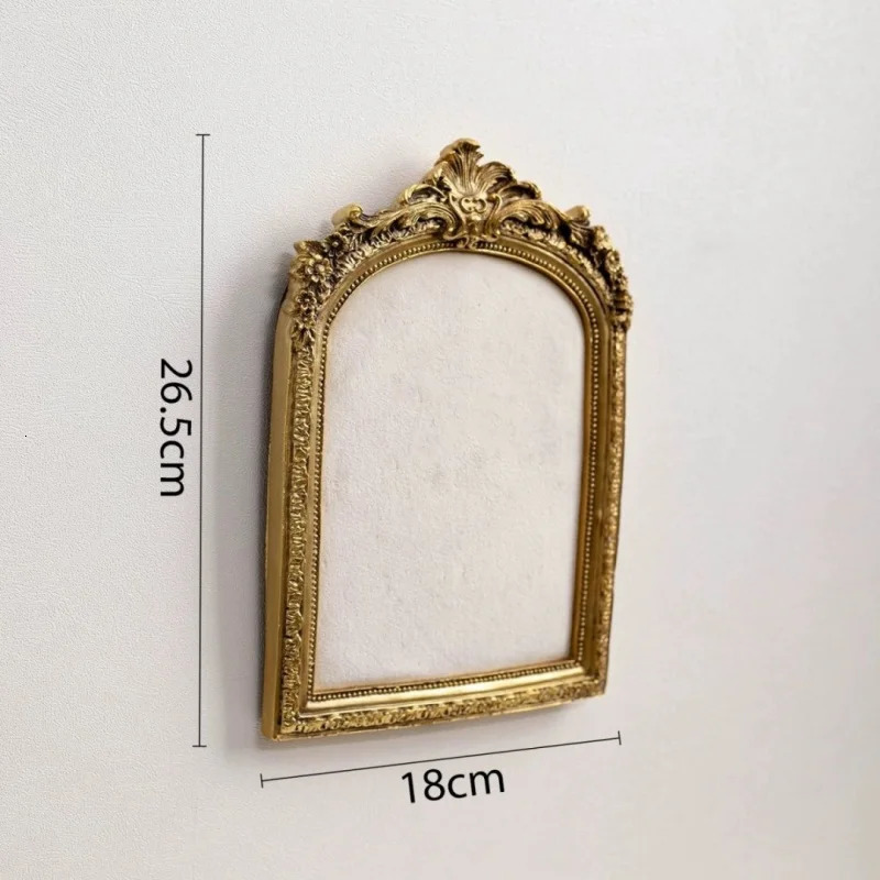 Vintage Resin Velvet Jewelry Display Stand Retro Necklace Bracelet Earring Pendant Display Props Holder Classic Jewelry Stand 251016