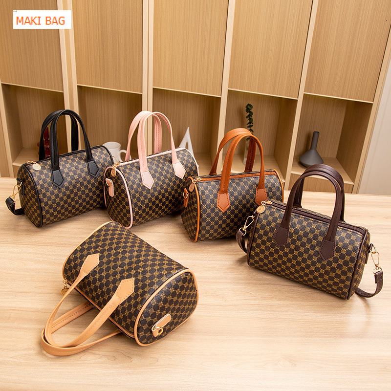 New printed handbag, fashionable casual retro large capacity crossbody bag, women's shoulder bag, designer bag, wallet, luxury bag