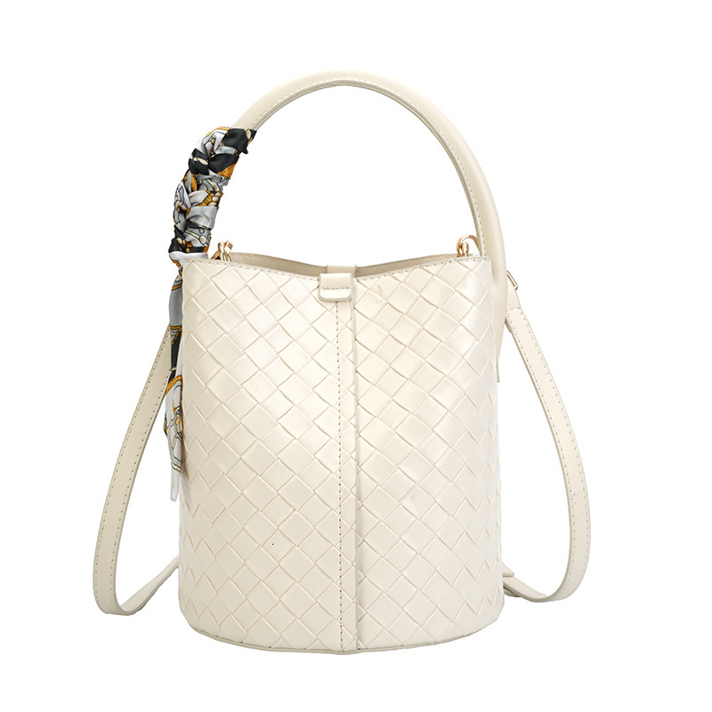 Luxury Brand Designer Bag 2025 New Women's Bag Crossbody Bucket Bag Large Capacity Woven Handbag Shoulder Bag