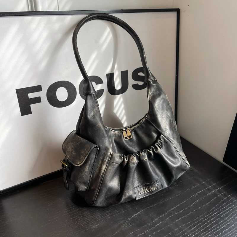 Distressed Vintage Shoulder Bags For Women Pleated Design Large Capacity Retro Hobo Bag 2024 Winter New Designer Handbags Luxury Z251018
