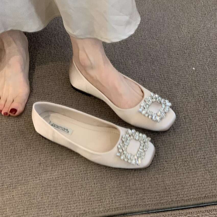 Gentle Fairy Single 2025 New French Evening Style Elegant Square Buckle Rhinestone Shallow Mouth Designer Shoe Flat Commuter Shoes