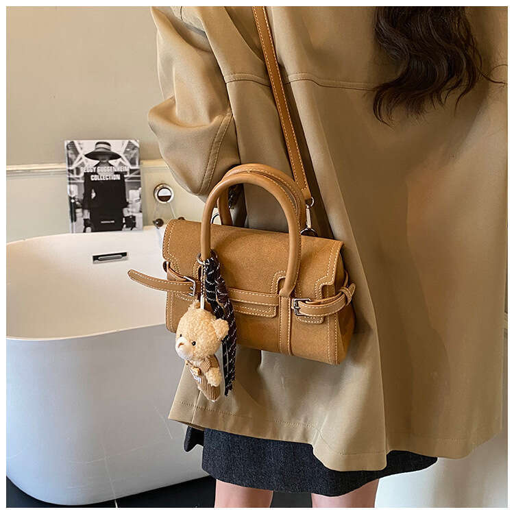 Commuting Matte for Women 2025 New Fashion Designer Bags Versatile Crossbody Exquisite Super Popular Handheld Small Square Bag