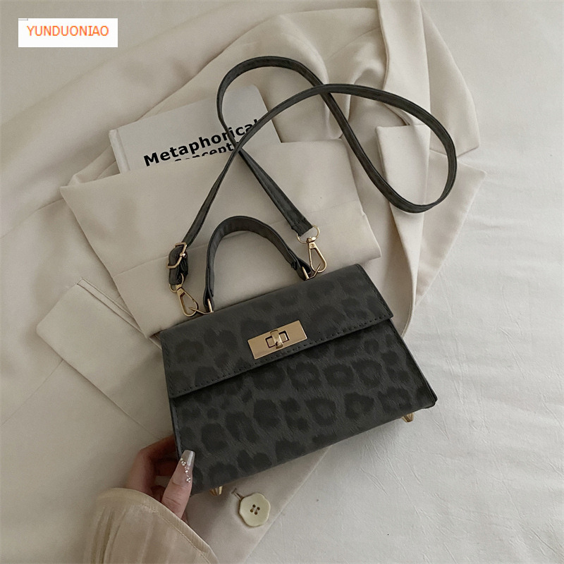 Women's Shoulder Bag 2025 Autumn/winter New Designer Bag Fashionable Retro Matte Luxury Handbag Women's Crossbody Bag