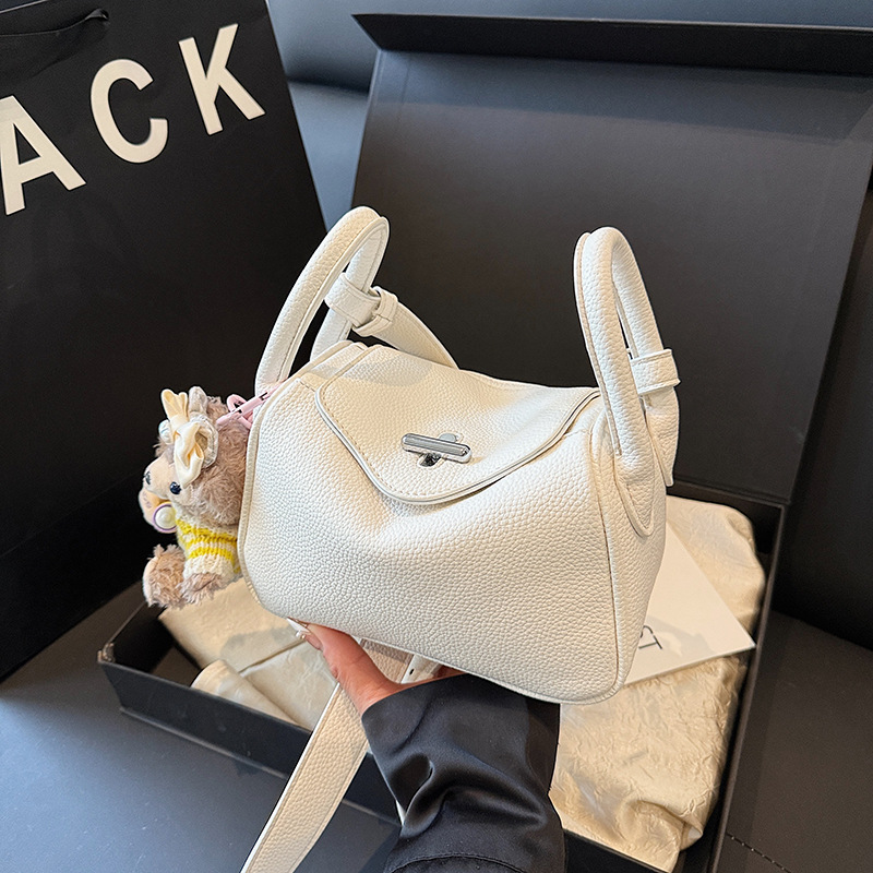 Free shipping designer Fashion Bags Fashionable pillow bag handheld women bag simple single shoulder crossbody bag