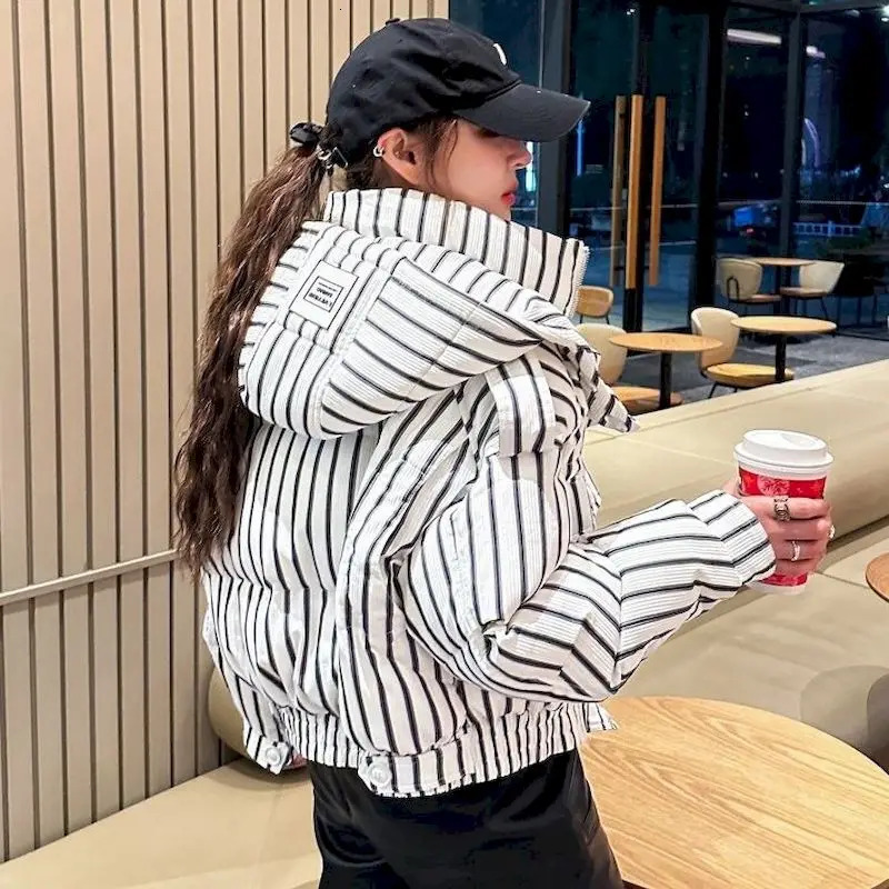 Short Hooded Jackets For Women Winter Thickened Stripes Parkas Fashion Bread Jacket Casual Loose Hooded Zip Up Coats Y2k 251009