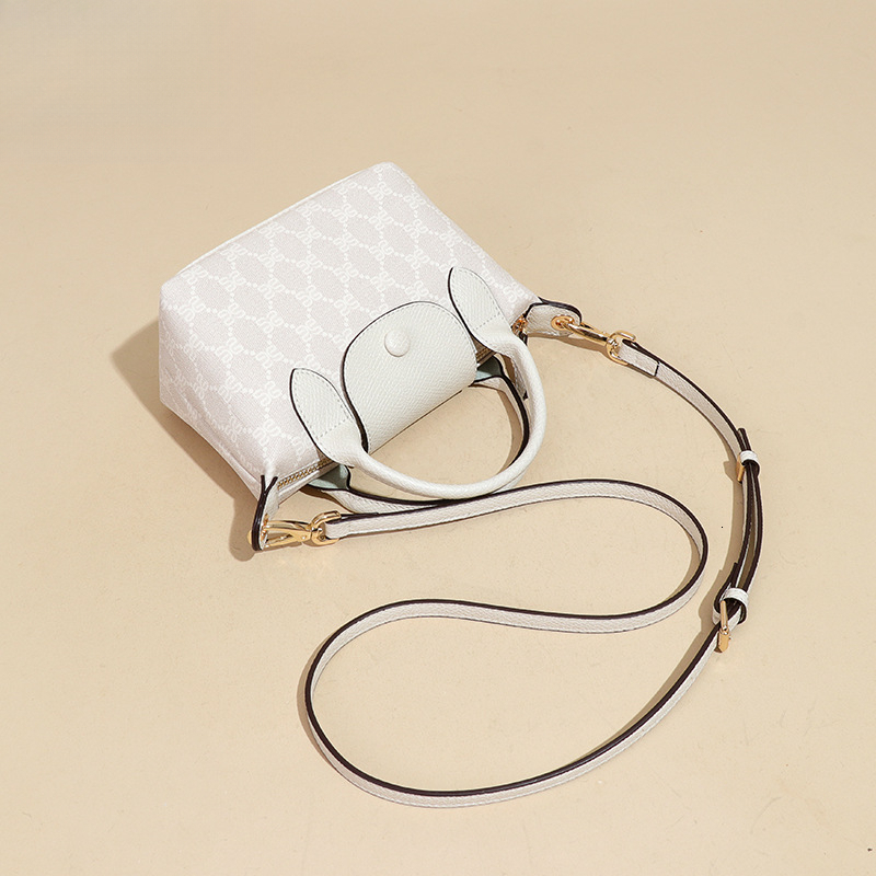 Luxury Brand Designer Bag 2025 Summer New Luxury Vintage Dumpling Bag Daily Commute Versatile Crossbody Handheld Women's Bag Textured Shoulder Ba