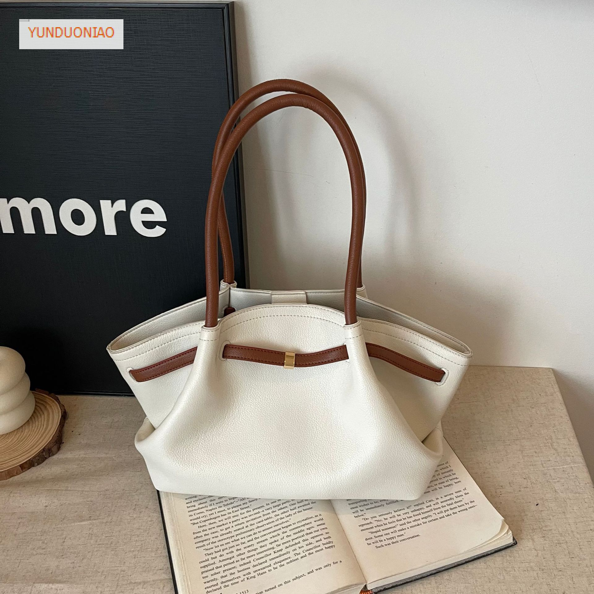 Fashionable large capacity luxury handbag commuting trend high-end armpit bag women's shoulder bag autumn and winter new designer bag