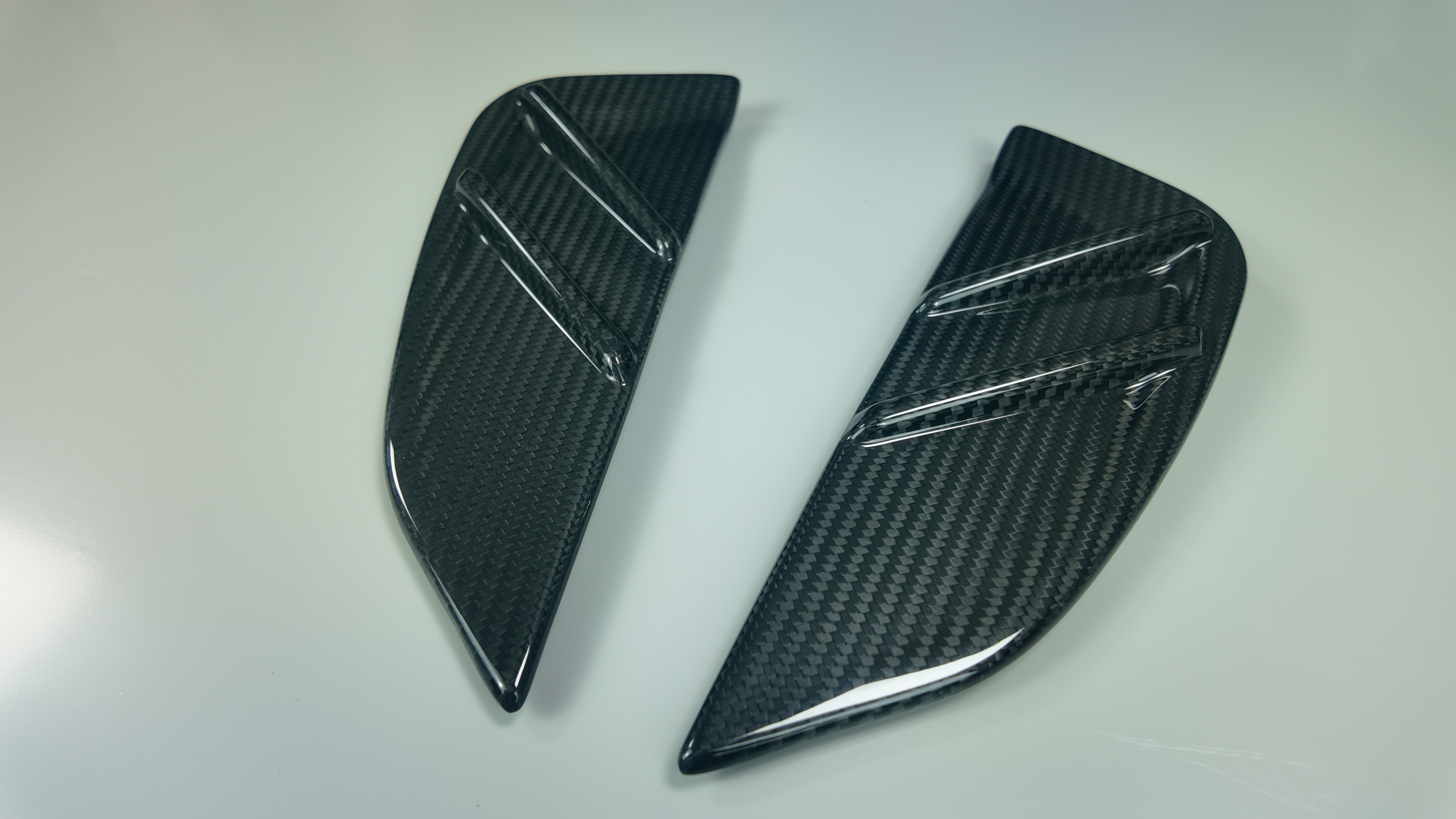 Dry Carbon Fiber Front Side Fender Fin Splitters For BMW M3 G80 M4 G82 G83 MP Style Car Fog Lamp Air Vent Cover Trim Leaf Plate