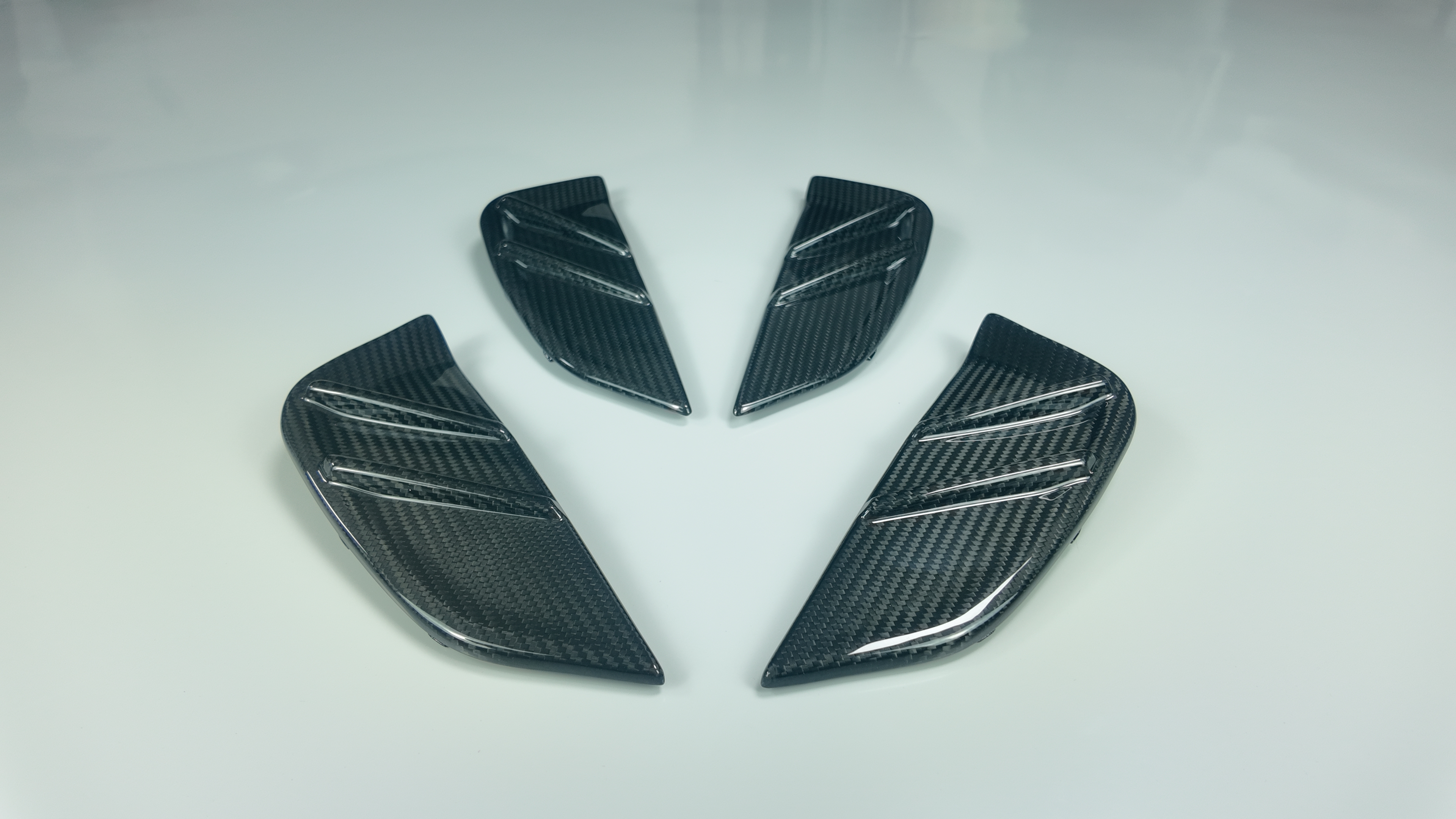 Dry Carbon Fiber Front Side Fender Fin Splitters For BMW M3 G80 M4 G82 G83 MP Style Car Fog Lamp Air Vent Cover Trim Leaf Plate