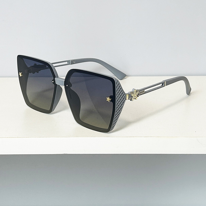 Luxury Brand Designer Jewelry Five-Star Decorative Eyewear Accessories Export Sunglasses Online Style Beauty Bare Face Polarized Glasses Simple Elegan