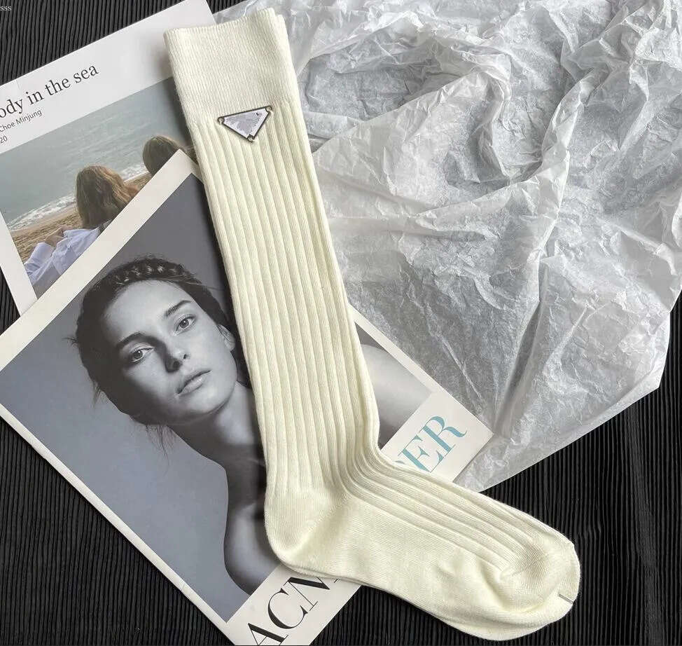 Designer -Autumn Winter Women's Cotton Knee-High Socks Female Letters Printing Medium Long Tube Comfortable Ankle Stockings 827