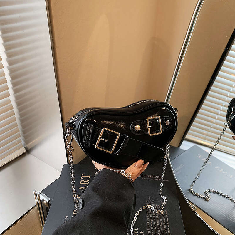 Exquisite Mini for Women 2025 New Summer Designer Bags Versatile Chain Crossbody Unique Niche Heart-shaped Lipstick Bag