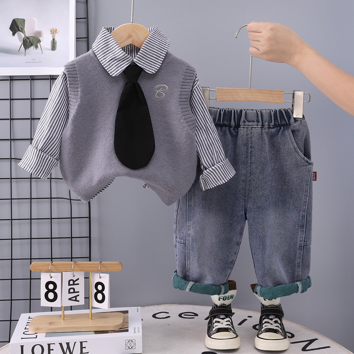 Boys' autumn solid color sweater vest three piece set 2025 new baby spring autumn knitted children's Korean version set free shipping design