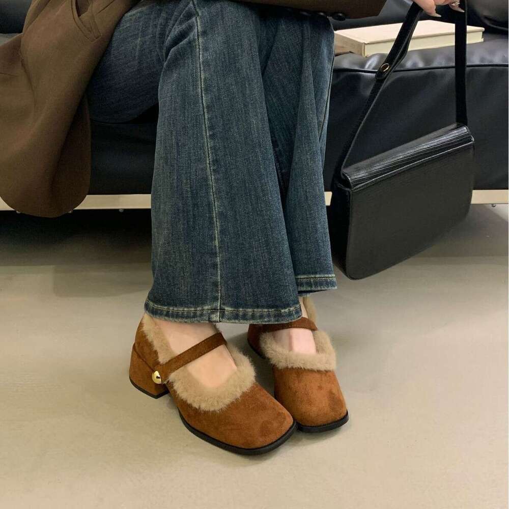 Chunky Heel French Style Furry for Women 2025 New Autumn Winter Designer Shoe Closed Toe Half Slippers with Fleece Lining