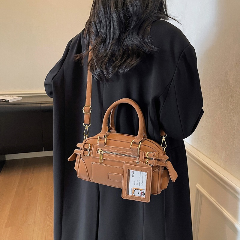 Luxury Brand Designer Bag Post-Apocalyptic Style Motorcycle Bag For Women, Autumn/Winter 2025 New Trendy Fashion Bowling Bag, Versatile Shoulder Cross