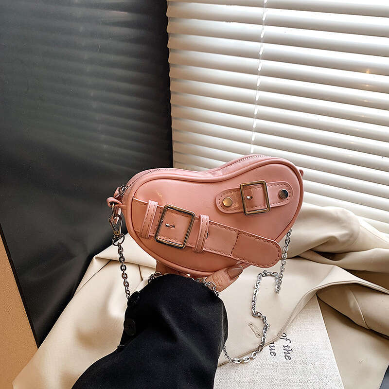 Exquisite Mini for Women 2025 New Summer Designer Bags Versatile Chain Crossbody Unique Niche Heart-shaped Lipstick Bag