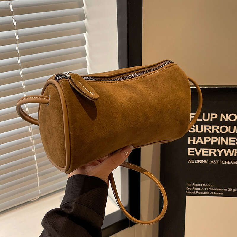 Designer Bag Shoulder Bag Luxury Bag This Year's Trendy Boston Autumn Winter Versatile 2025 New Niche Design Crossbody For Women Matte Cylinder