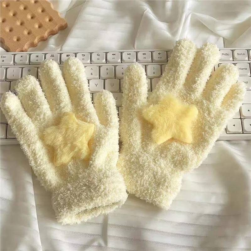 Ins Korean Milk Powder Star Gloves Coral Fleece Warm Student Winter Outdoor Cycling Bestie Same Style