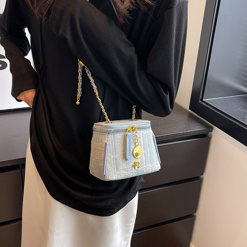 Luxury Brand Designer Bag High-End Single Shoulder Underarm Bag For Women, New Stylish Denim Chain Bag, Trendy Casual Fashion Crossbody Bucket Bag