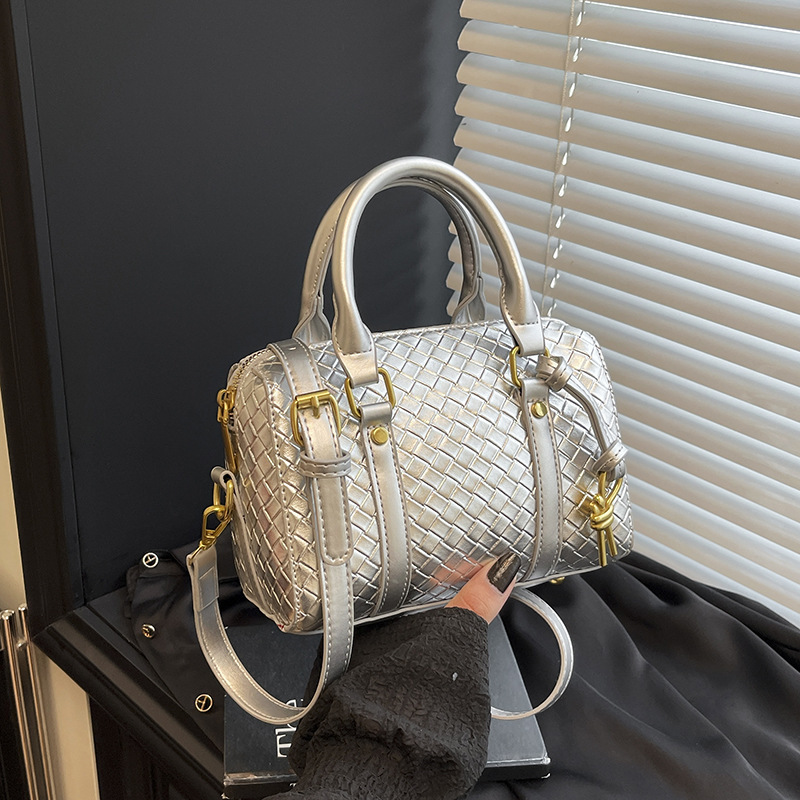 Luxury Brand Designer Bag Spring Summer New Handheld Boston Bag Woven Bag Business Commuter Travel Bag Single Shoulder Crossbody Handbag