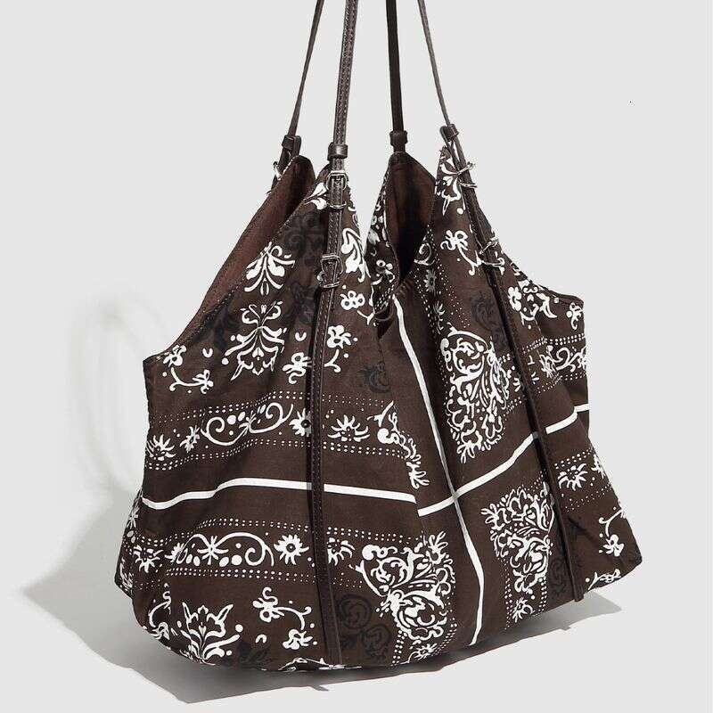 Niche Design Fashion Versatile Women Large Capacity Printed Shoulder Handbag Shopping Tote Bag Trendy