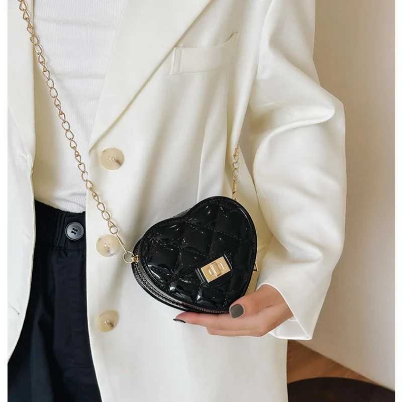 New Childrens Love Bags Fashionable Jelly Shoulder Bag Designer Chain Crossbody Bag Mini Cute Coin Purse Z251018