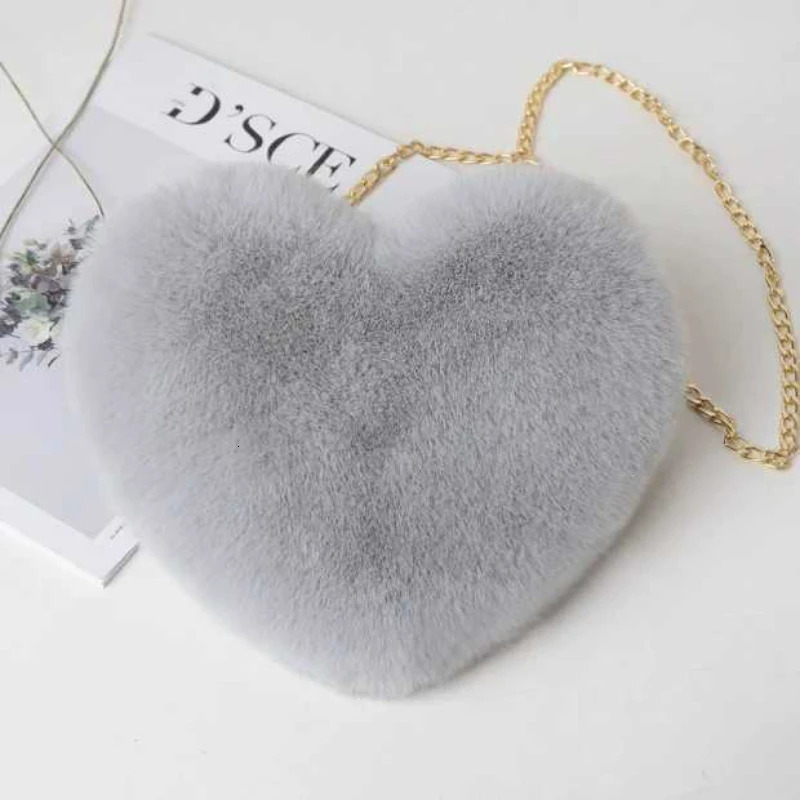 Love Bag Valentines Day Chain Plush Heart shaped Bag Female Diagonal Cross Bag Peach Heart shaped Love Small Bag Female 251014