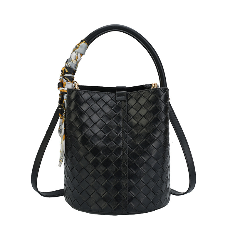 Luxury Brand Designer Bag 2025 New Women's Bag Crossbody Bucket Bag Large Capacity Woven Handbag Shoulder Bag