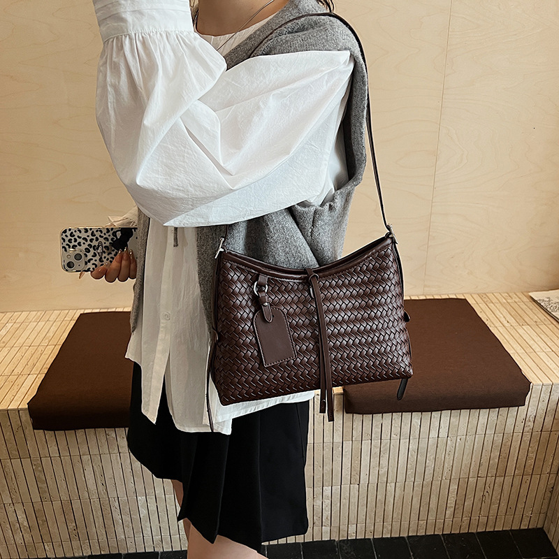 Luxury Brand Designer Bag 2025 New Underarm Bag Tote Bag High Appearance Large Capacity Daily Commute Versatile Shoulder Handbag