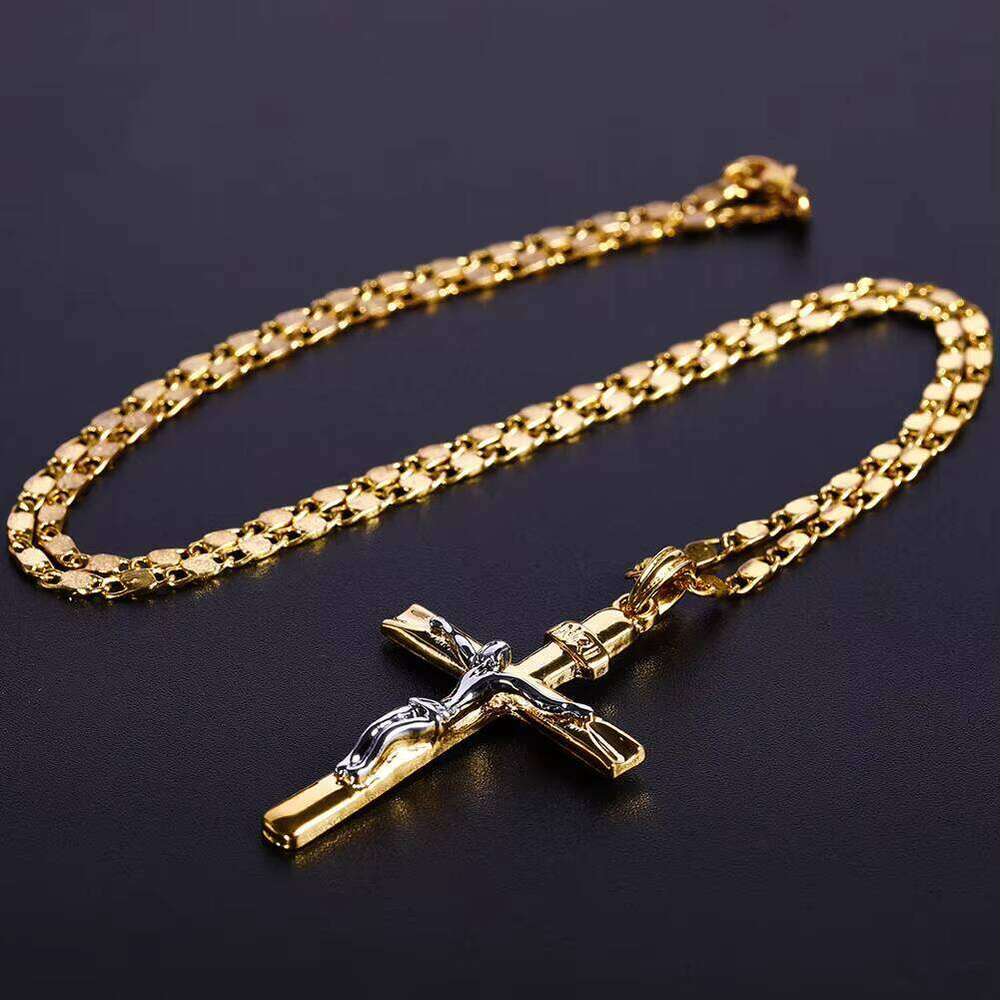 Hiphop Electroplated Religious for Men and Women Jesus Pendant Jewelry Chain Cross Necklace