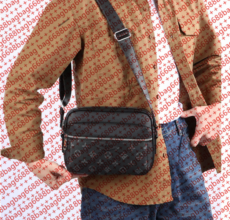 Designer TRIOBag, Men's Crossbody Bag, Fashionable Leather Business Briefcase, Casual Commuting Luxury Bag, Crossbody Men's Waist Bag