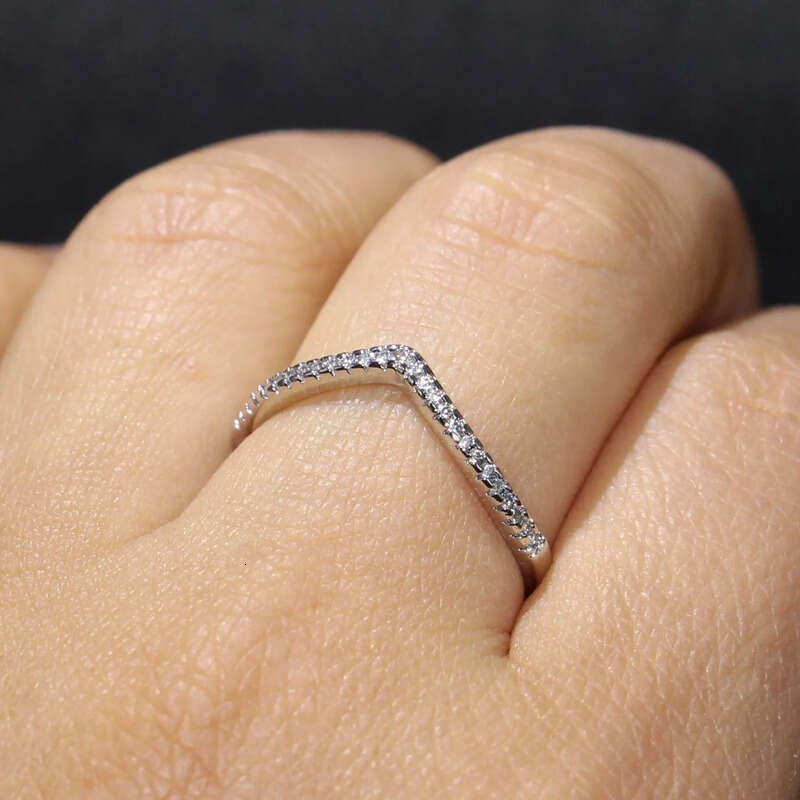 Big Promotion Wholesale Professional Deluxe Jewelry Sterling Sier Pave White Sapphire CZ Dia Women Wedding Band V Ring Gift BOX