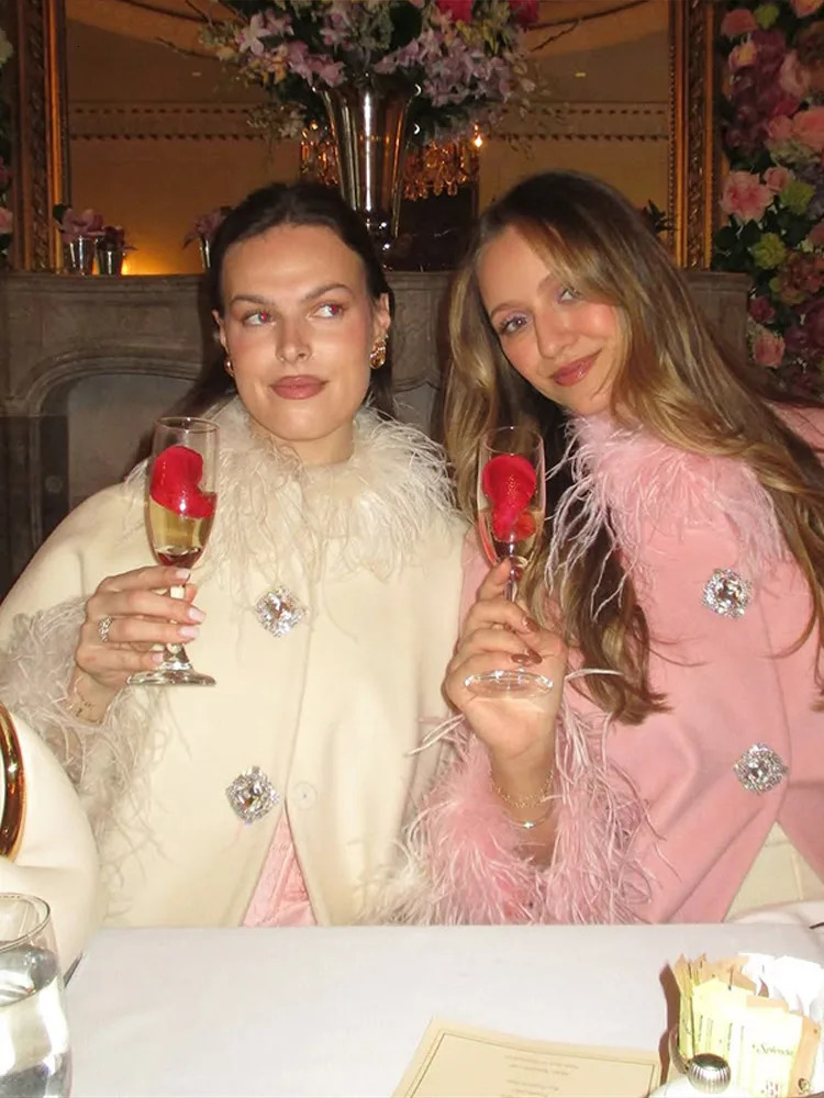 Elegant Feather Women Coat Loose Long Sleeve Lapel Thicken Single Breasted Female Jacket Autumn Winter Lady Streetweat 251015