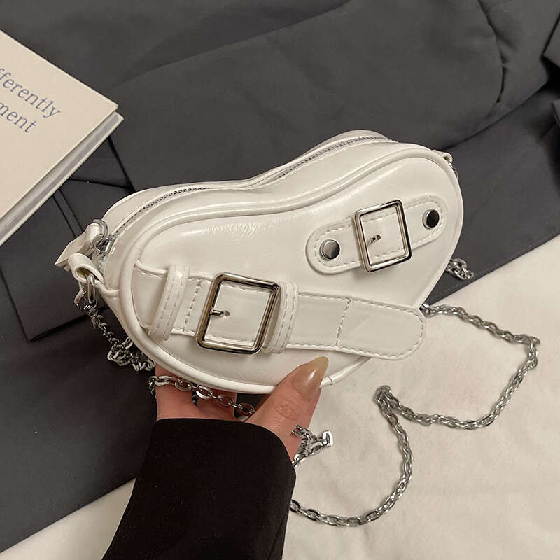 Exquisite Mini for Women 2025 New Summer Designer Bags Versatile Chain Crossbody Unique Niche Heart-shaped Lipstick Bag