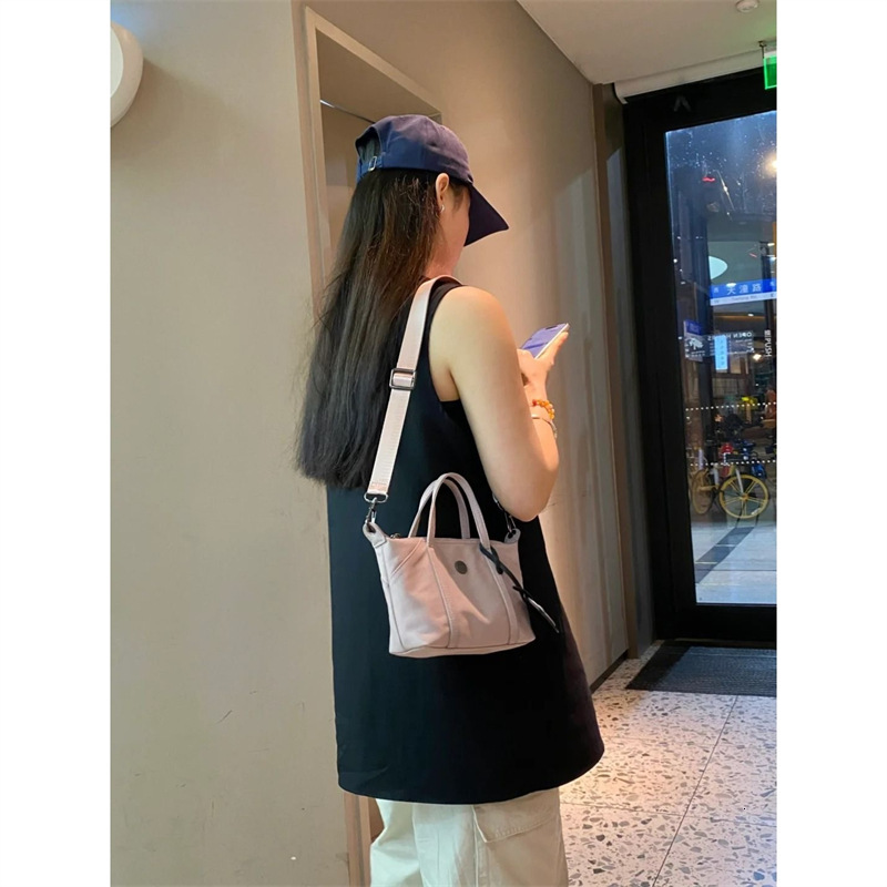 Luxury Brand Designer Bag HB 2025 New Dumpling Bag For Women, Single Shoulder Handheld Crossbody Bag, Fashionable Waterproof Phone Bag, Versatile