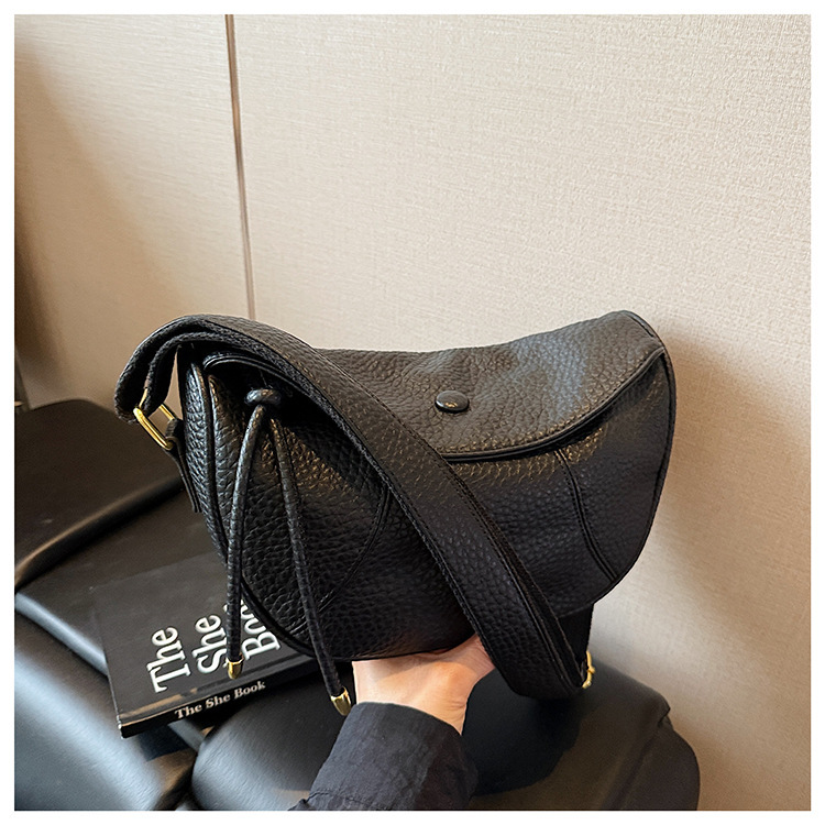 Designer bag crossbody bag women's new niche design multifunctional casual fashion new crossbody bag commuting dumpling bag shoulder bag