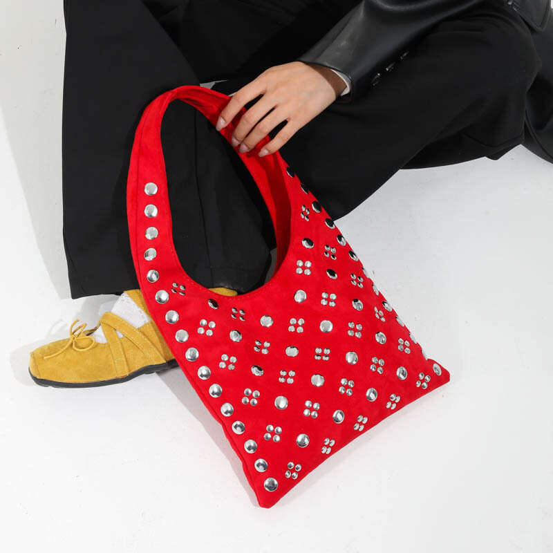 Designer Bag Luxury Bag 2025 Shoulder Bag New Trendy Motorcycle Starry Rivet Decorated Tote For Women Fashionable Versatile Large Capacity Handbag Sho