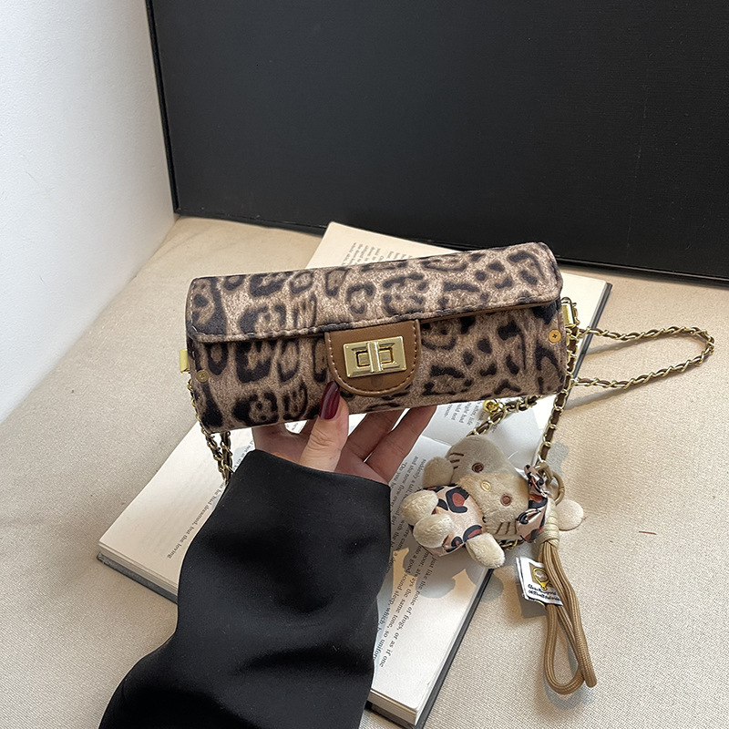 Luxury Brand Designer Bag Leopard Print Baguette Bag For Women 2025 Early Spring New Fashion Single Shoulder Bag High-End Sense Elegant Crossbody Smal