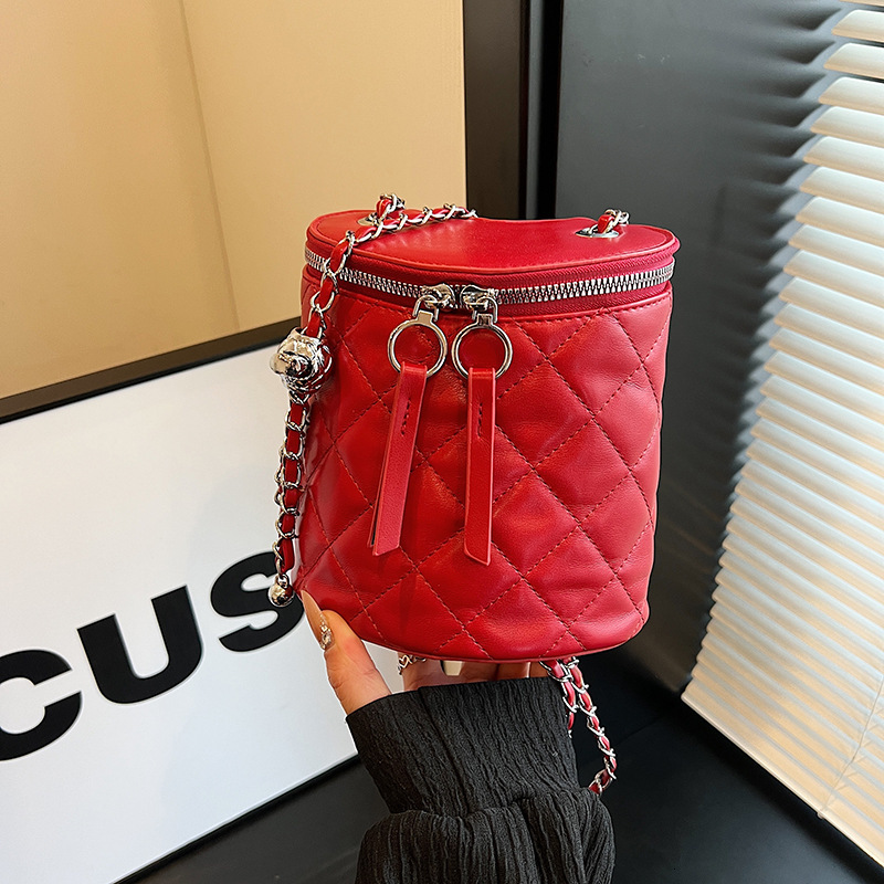 Luxury Brand Designer Bag Heart Cylinder Quilted Chain Bucket Bag Women's Bag 2025 New Trendy Fashion Niche Single Shoulder Popular Crossbody