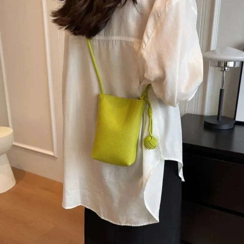 Women Handbags Female Pu Leather Shoulder Bags Large Capacity Crossbody Bags Solid Flap for Women Portable Phone Purse 251014