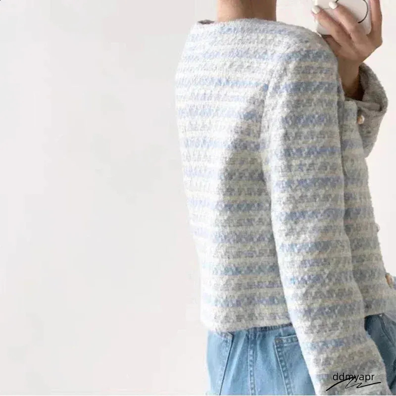 Cropped Cardigan: Elegant Single-Breasted Autumn/Winter Pearl Button Long Sleeve Outwear Top - ddmyApr Perfect For Chic Style, Ladies Blue Tweed Jacke