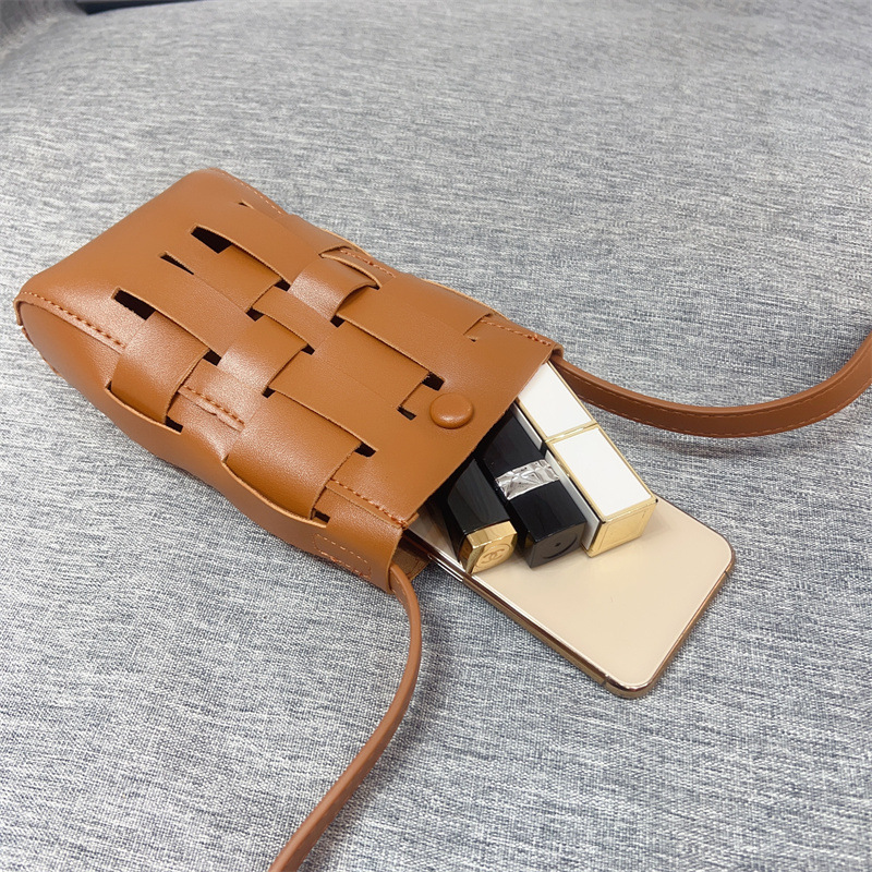 Luxury Brand Designer Bag Woven New Single Shoulder Bucket Bag Fashionable Shopping Crossbody Phone Bag Hollow Design Stylish Mini Personality Bag