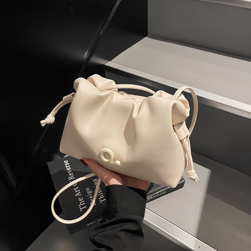 Free shipping designer Fashion Bags Fashionable minimalist single shoulder crossbody bag lightweight large capacity high quality Elegant