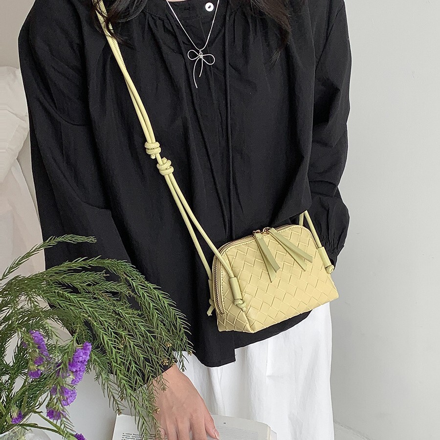 Luxury Brand Designer Bag Korean Style Fresh Niche Women's Bag 2025 Spring Summer New Soft Woven Bag Women's Single Shoulder Crossbody Shell