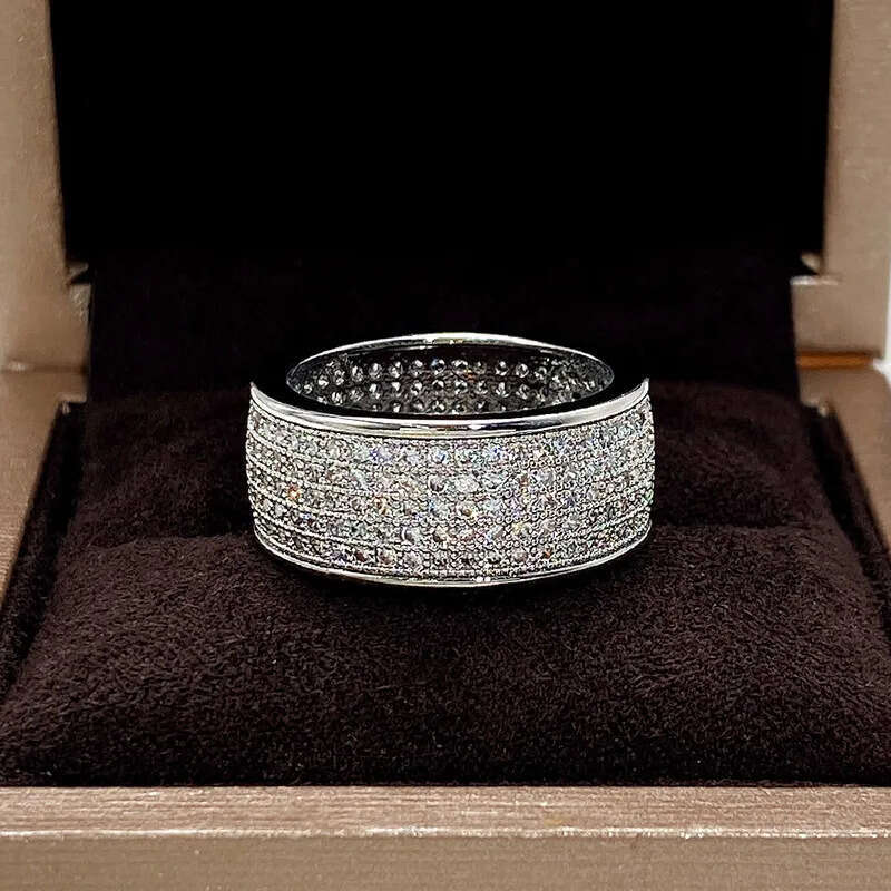 2024 Sparkling Hip Hop 5 Rows Pave Micro 5A Cubic Zircon Wedding Rings Jewelry Sterling Sier Fill Gorgeous Party Women Men Finger Ring Gift