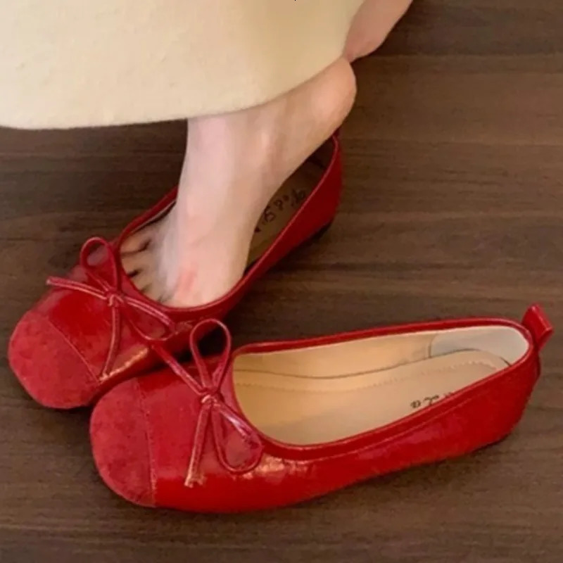 Womens Autumn Simple Solid Color Outdoor Nonslip Flat Shoes Fashion Patent Leather Casual Party Ladies Low Top Shoes 251018